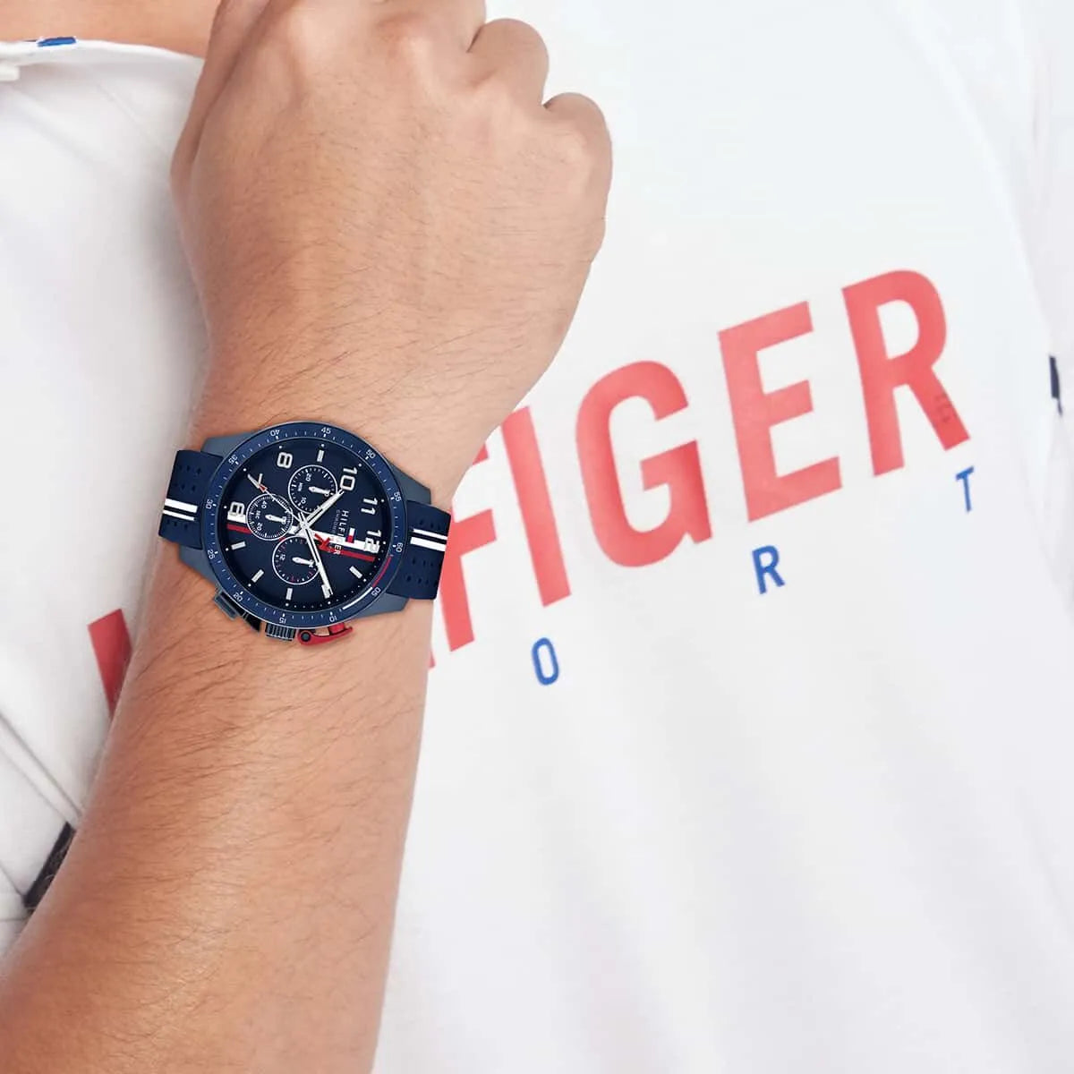 TOMMY HILFIGER, BANK