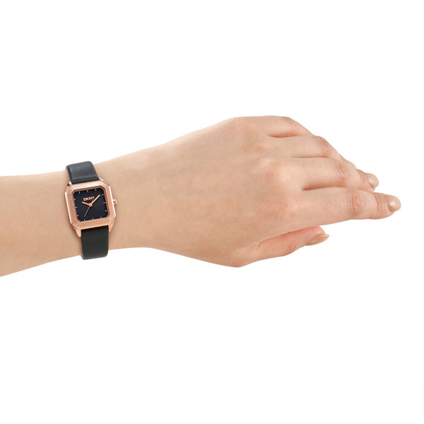 DKNY SIGNATURE SHAPE